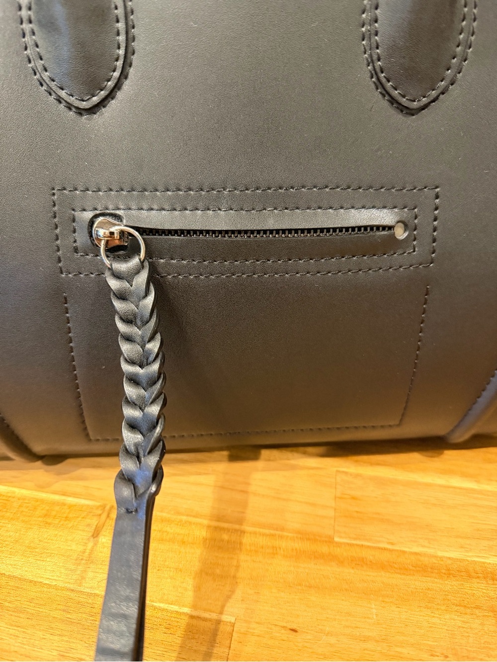 Celine Black Phantom Luggage Tote
Large Leather Handbag - Picture 7 of 9
